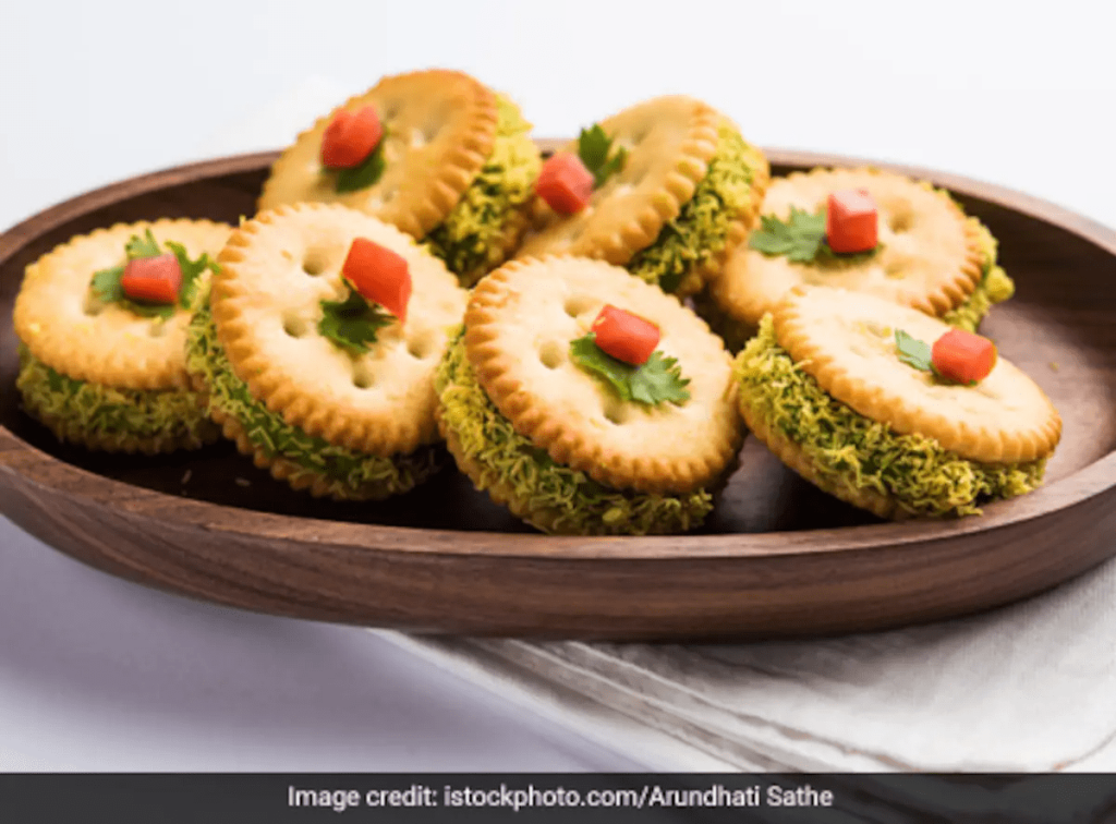 Biscuiți Englezești: A Culinary Adventure from Across the Pond