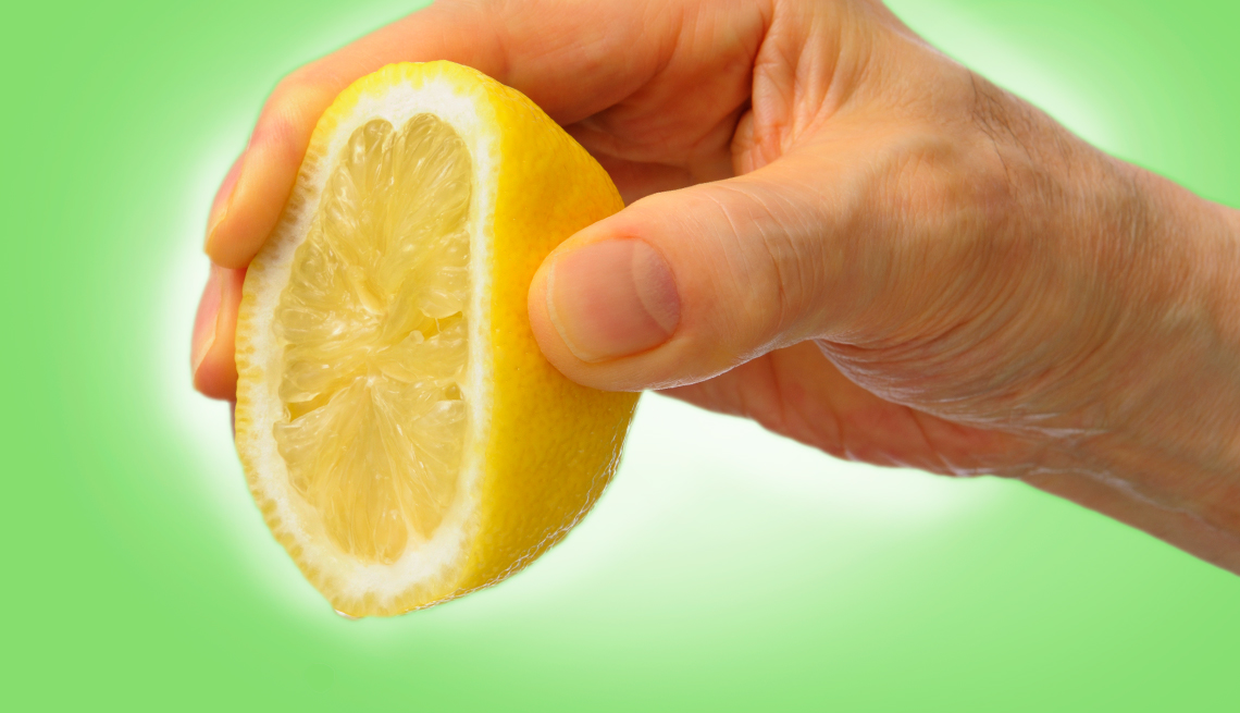 Easily Remove Dark Spots with Lemon Juice: A Comprehensive Guide