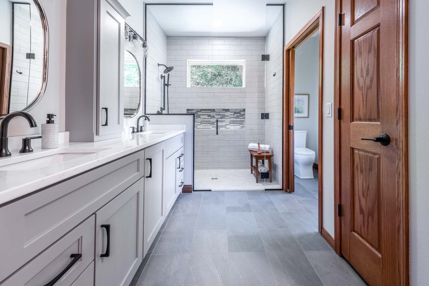 Efficient Bathroom Remodeling Services: What You Need to Know