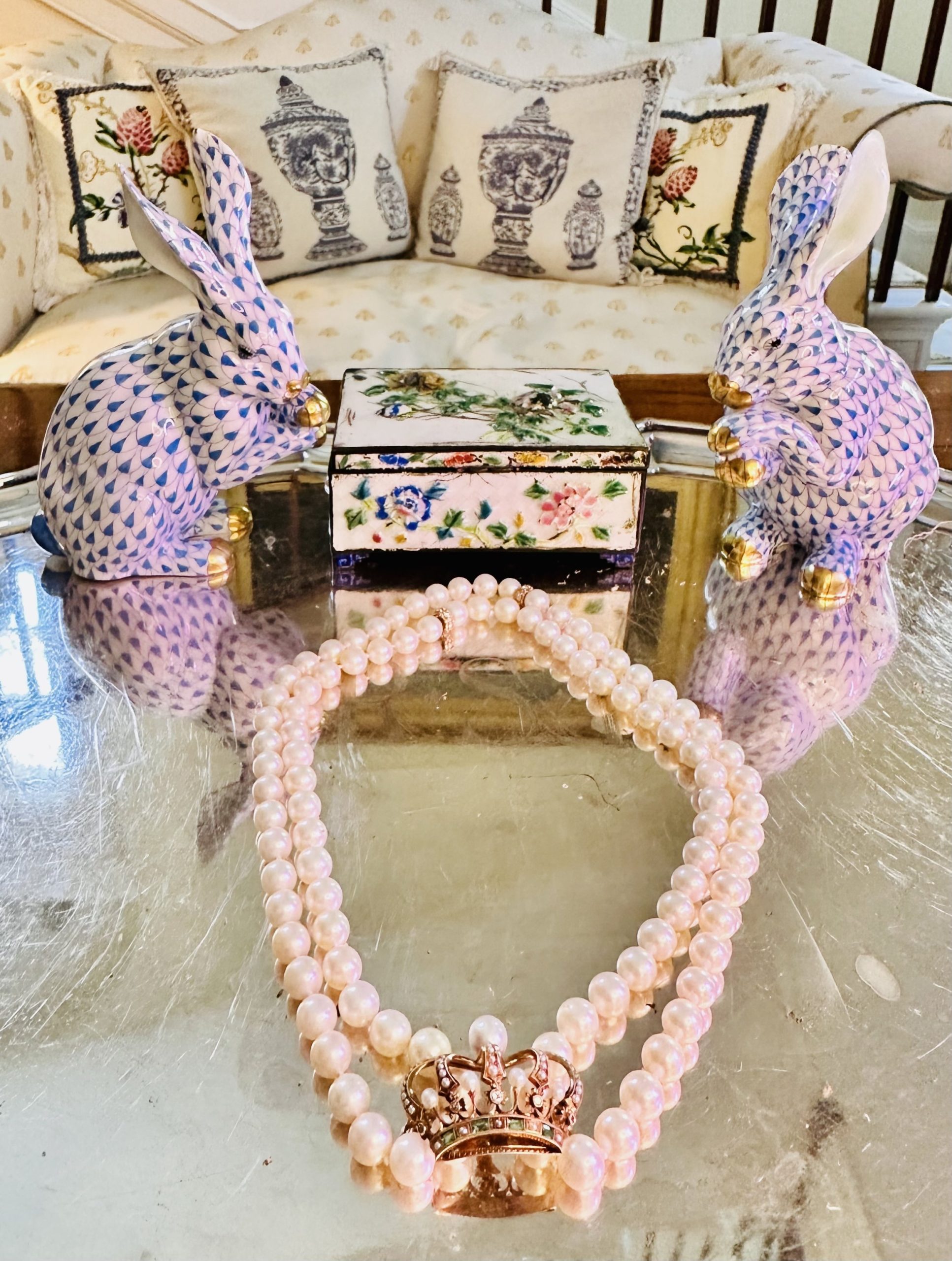 Pink Pearls: The Timeless Elegance of a Classic Gem