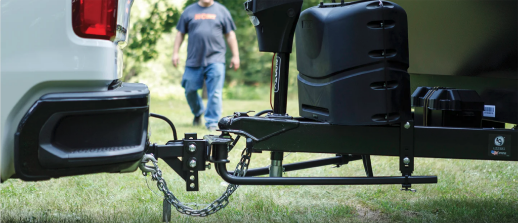 The Incredible Benefits of Using a Weight Distribution Hitch for Towing