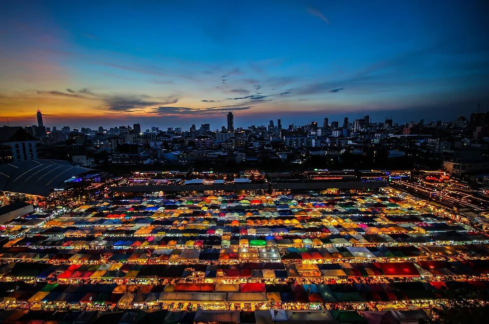 Pratunam Market: A Shopper's Paradise in the Heart of Bangkok