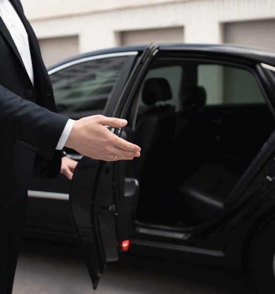 Elevate Your Business Travel: Luxury Car Services for Corporate Airport Transfers